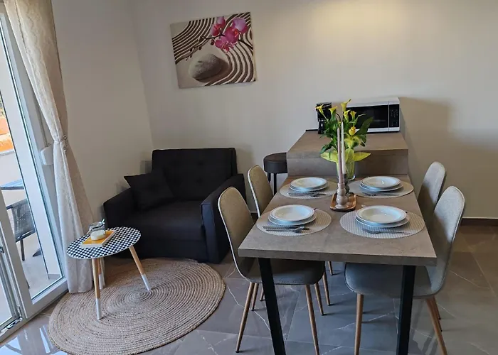 Sunny Apartment