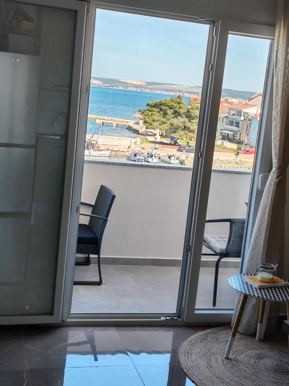 Sunny Apartment Kali