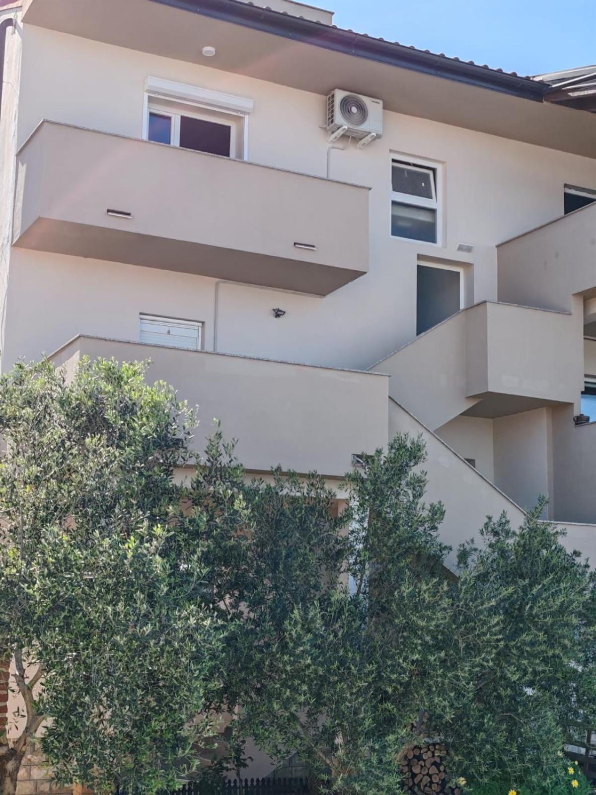 Apartman Sunny *